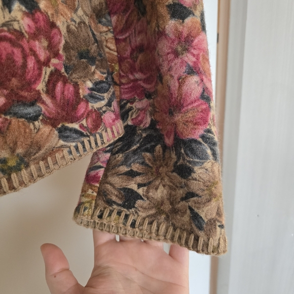 Geiger boiled wool jacket with a floral tapestry pattern - Picture 7 of 10